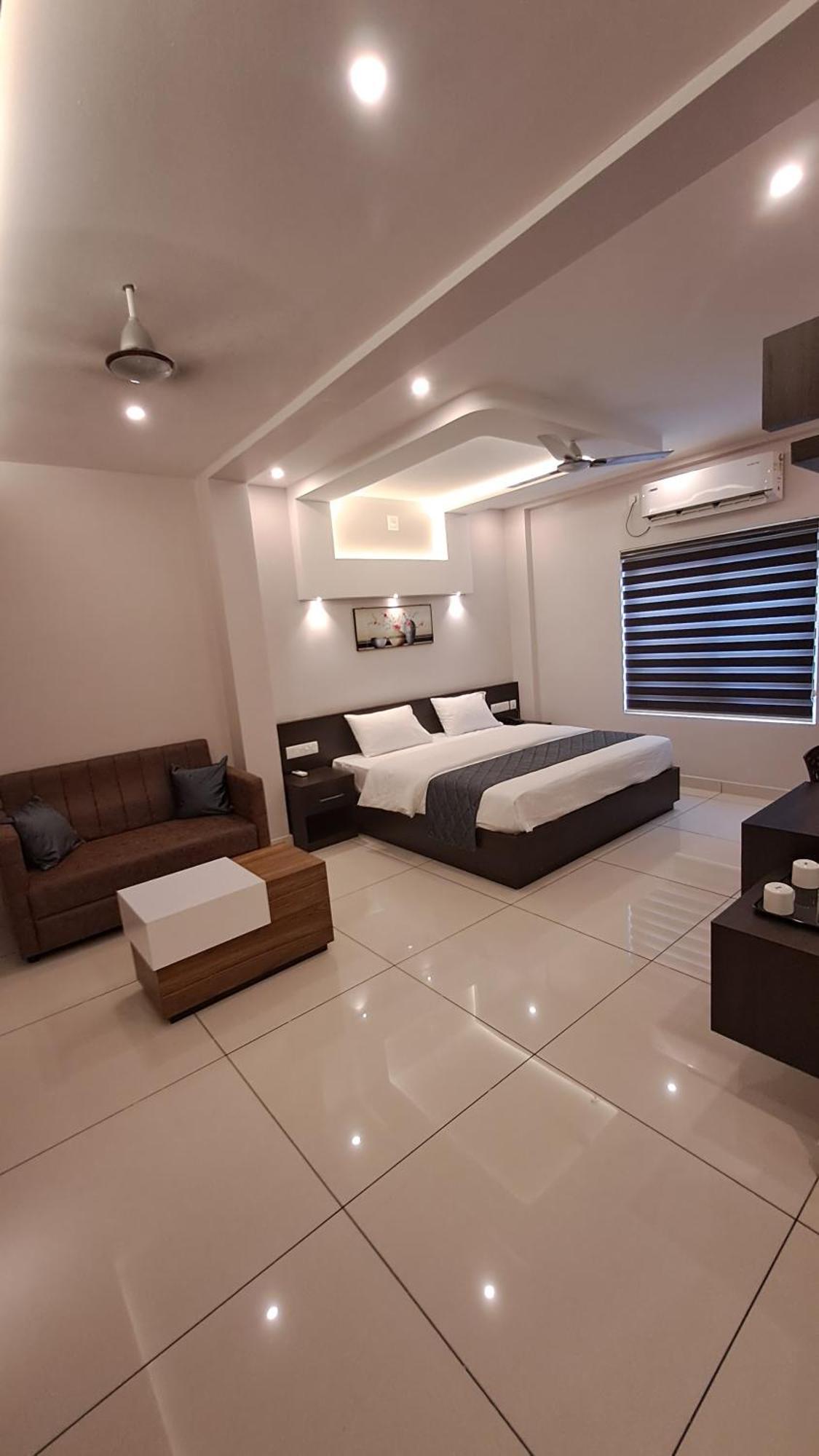 Aparthotel Capital Square Erattupetta Zewnętrze zdjęcie