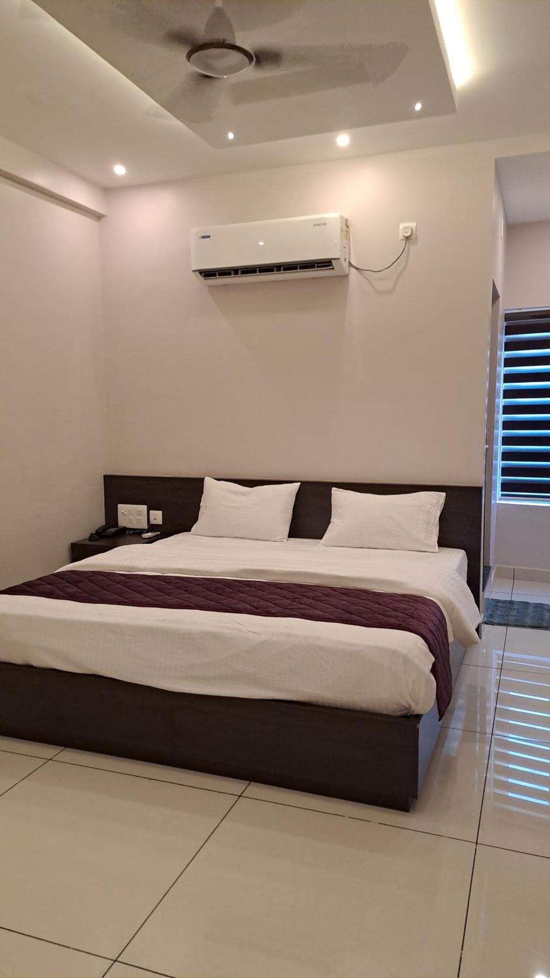Aparthotel Capital Square Erattupetta Zewnętrze zdjęcie